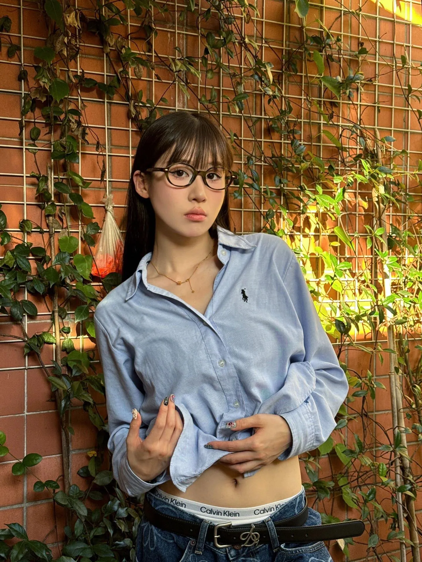 「 」